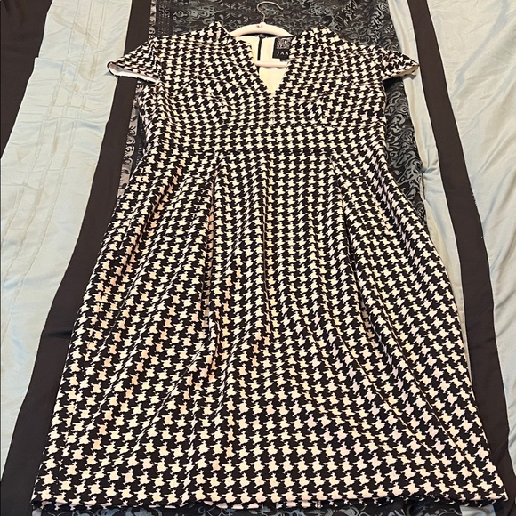 Jax Dresses & Skirts - JAX Black and White Houndstooth Midi Dress